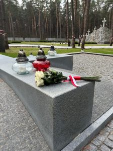 Покладання квітів у День пам’яті жертв Катинського злочину